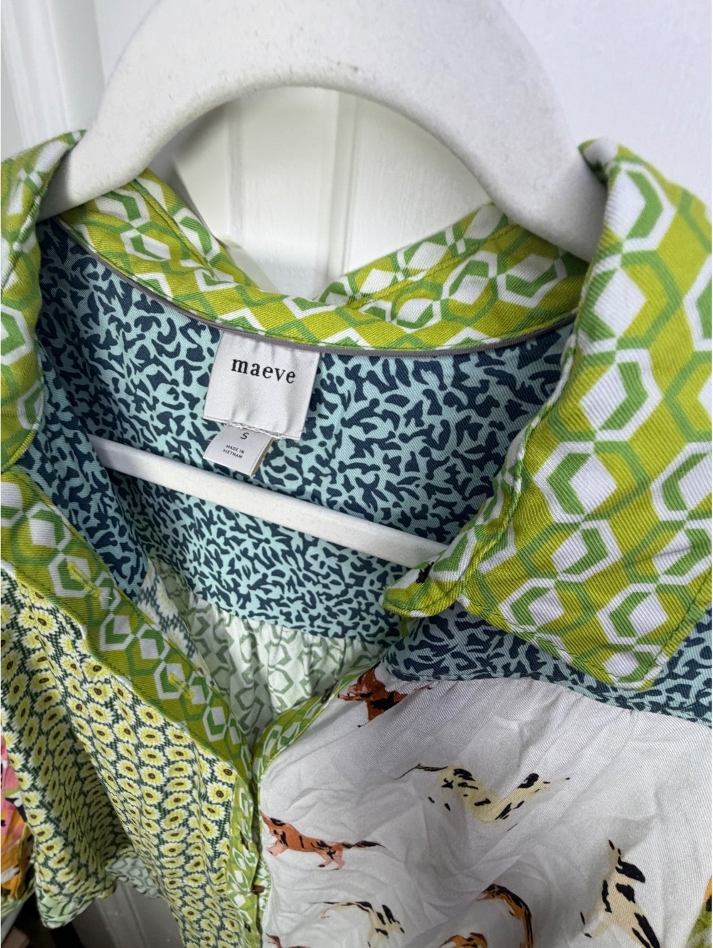 Maeve Paz Patchwork Print Button Down Blouse Green Floral Dog Small - Picture 4 of 7